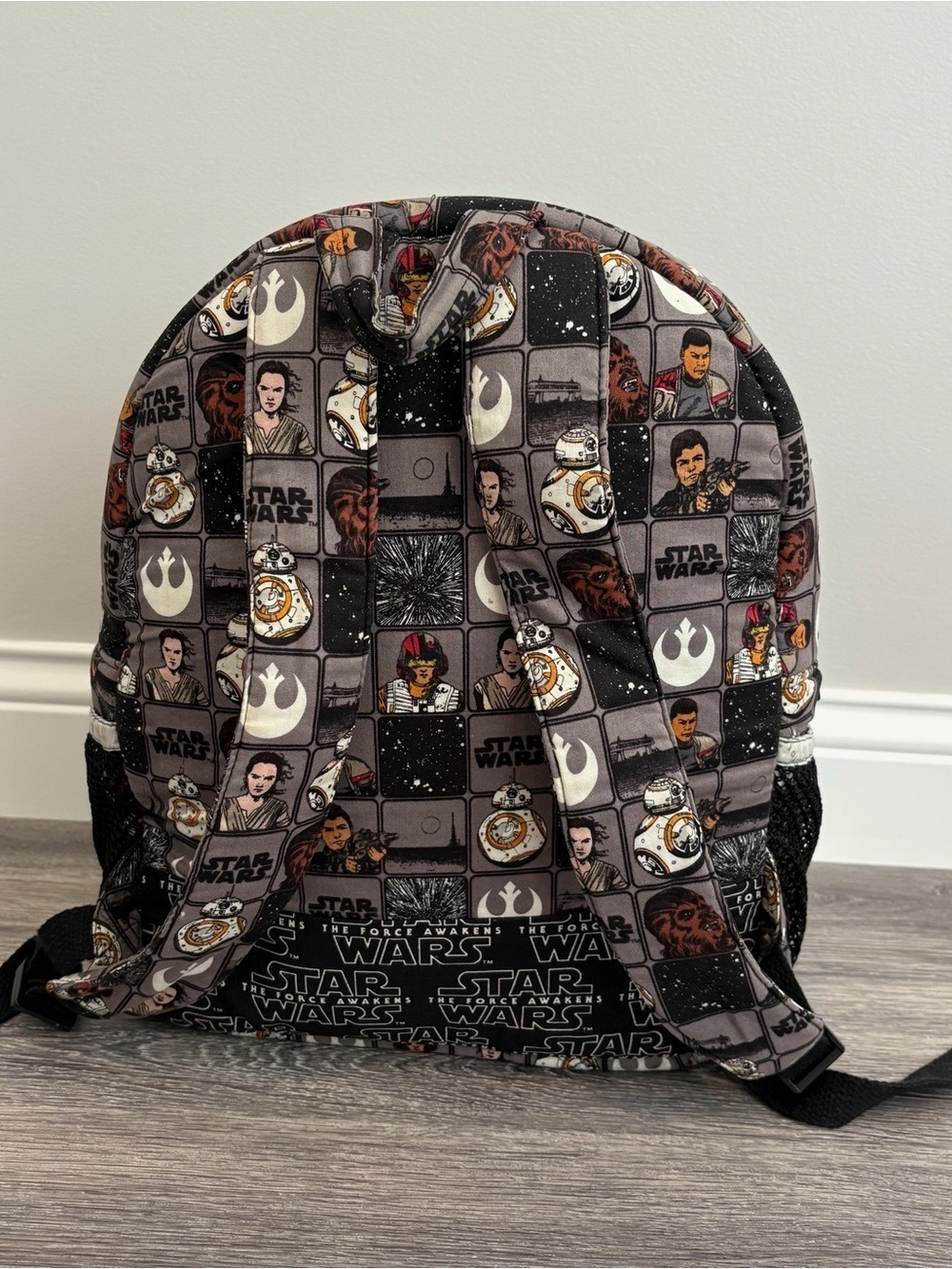Star Wars The Force Awakens Comic Panel Backpack Rey Finn BB-8 Chewbacca - Picture 4 of 9